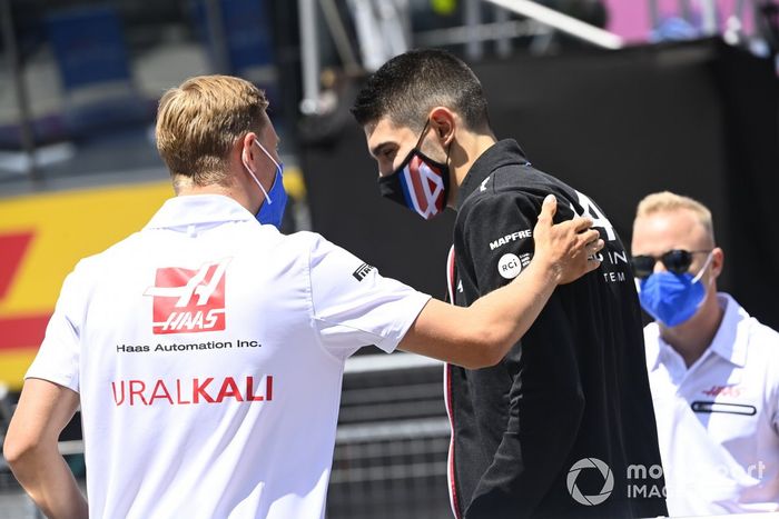 Mick Schumacher, Haas F1, Esteban Ocon, Alpine F1