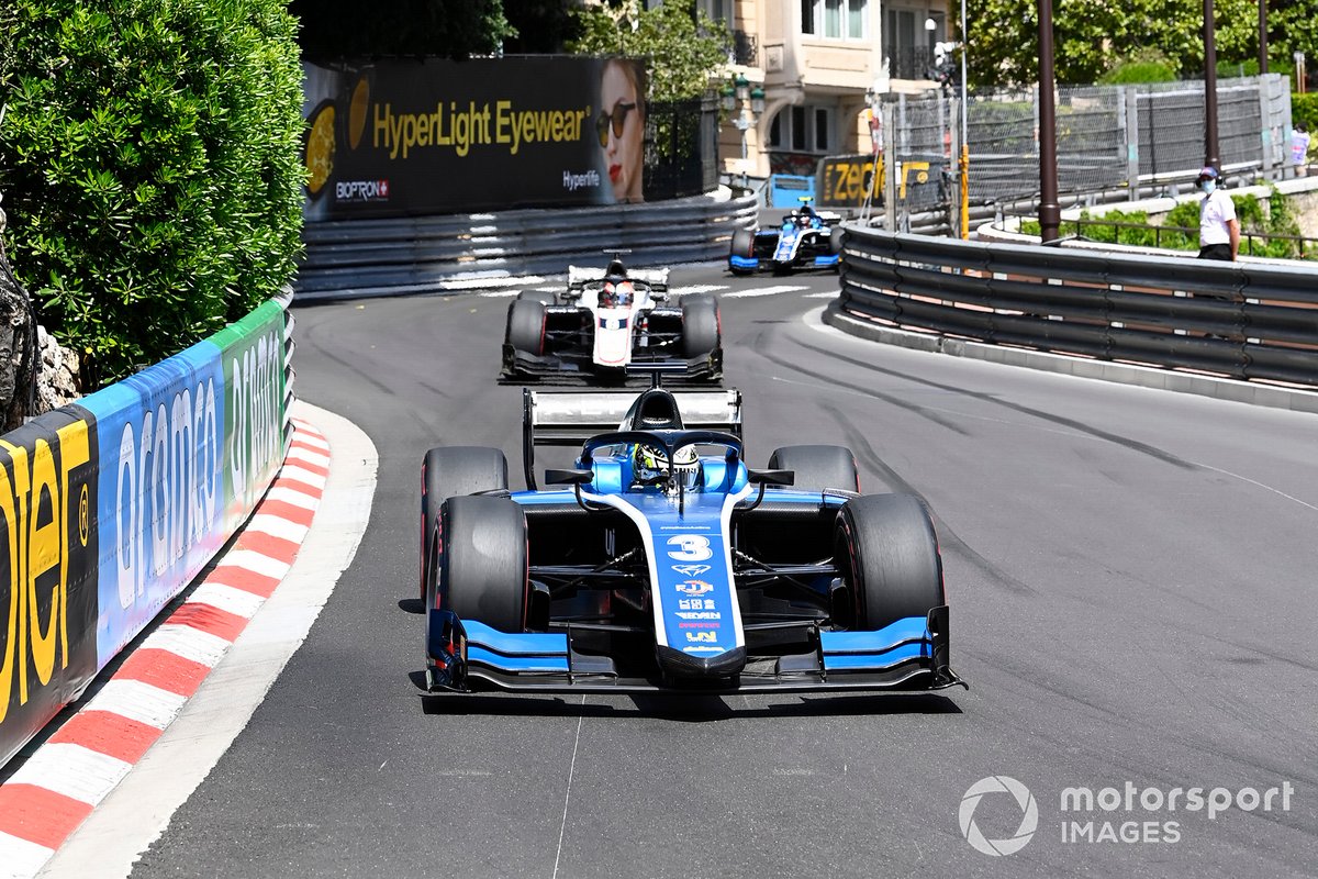 Guanyu Zhou, Uni-Virtuosi Racing