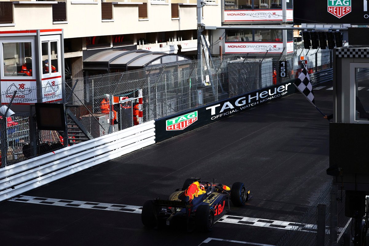 El ganador: Liam Lawson, Hitech Grand Prix