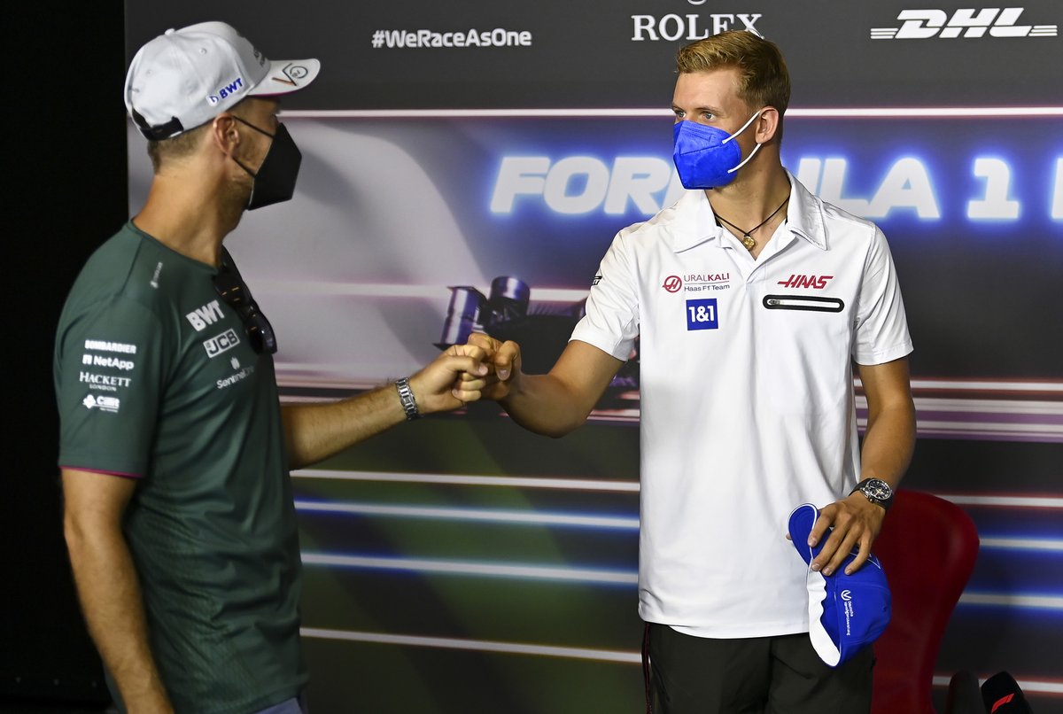 Sebastian Vettel, Aston Martin and Mick Schumacher, Haas F1 in the drivers press conference
