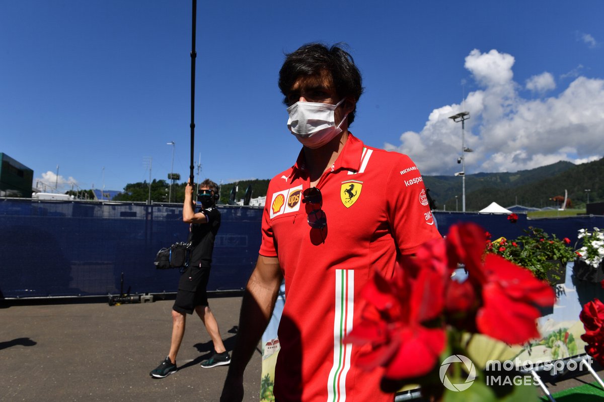 Carlos Sainz Jr., Ferrari