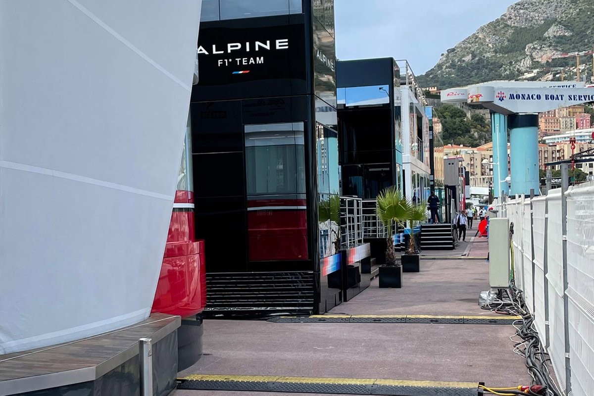 Ambiente del paddock de Mónaco