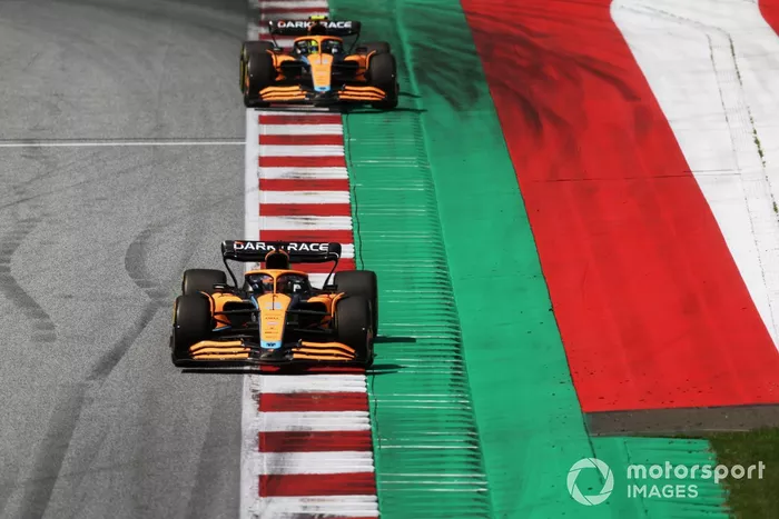 Daniel Ricciardo, McLaren MCL36, Lando Norris