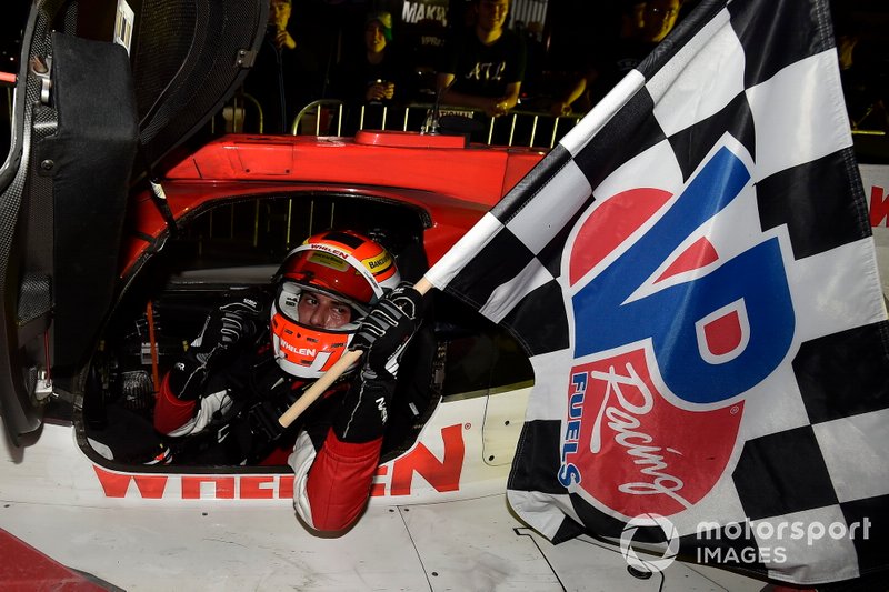 Race winner #31 Action Express Racing Cadillac DPi: Felipe Nasr
