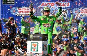 Kyle Busch, Joe Gibbs Racing, Toyota Camry Interstate Batteries celebrates his win