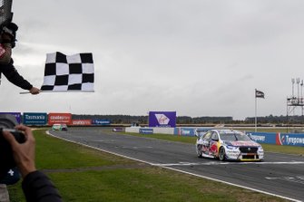 Yarış galibi Shane van Gisbergen, Triple Eight Race Engineering Holden