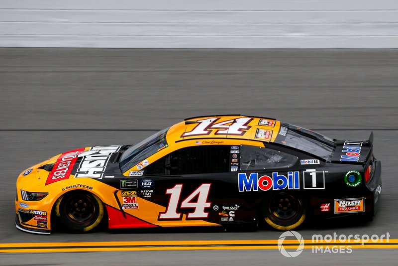 Clint Bowyer, Stewart-Haas Racing, Ford Mustang Rush Truck Centers/Mobil 1