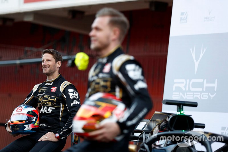 Romain Grosjean und Kevin Magnussen mit dem VF-19