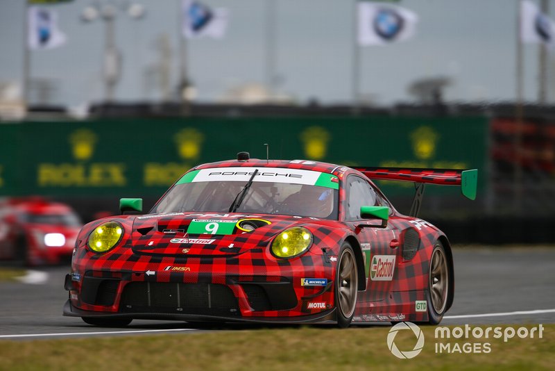 #9 PFAFF Motorsports Porsche 911 GT3 R, GTD: Scott Hargrove, Zacharie Robichon, Lars Kern, Dennis Olsen