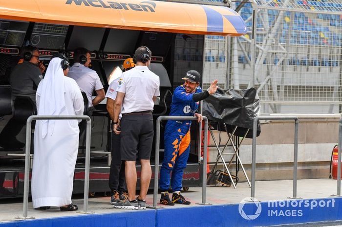 Fernando Alonso, McLaren y Carlos Sainz Jr., McLaren