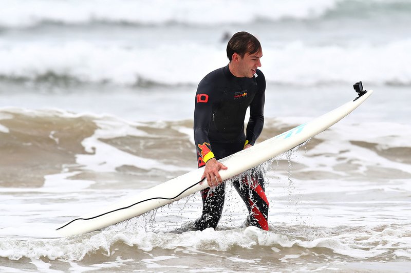 Pierre Gasly, Red Bull Racing goes surfing with surf legend Mick Fanning