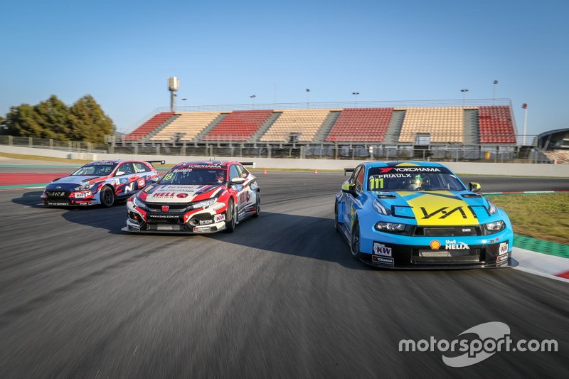 Tiago Monteiro, KCMG Honda Civic Type R TCR, Andy Priaulx, Cyan Performance Lynk & Co 03 TCR, Gabriele Tarquini, BRC Hyundai N Squadra Corse Hyundai i30 N TCR