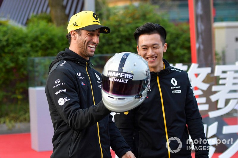 Daniel Ricciardo, Renault F1 Team, Guanyu Zhou