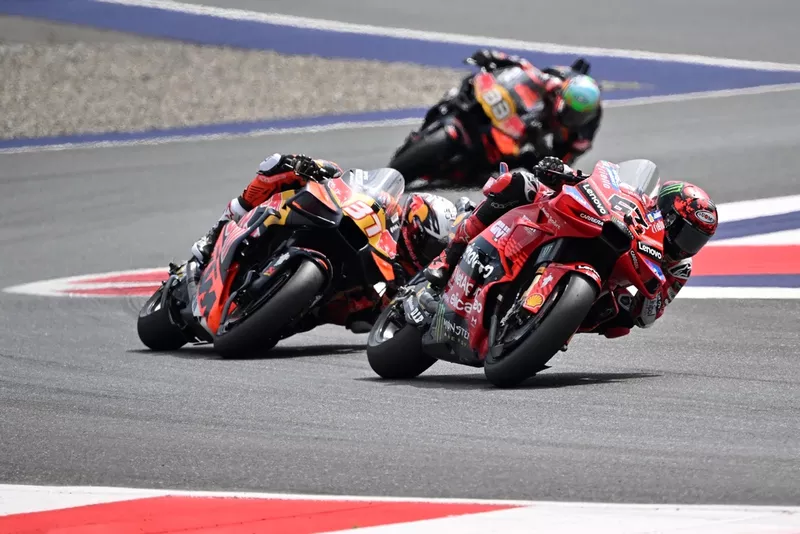 Brad Binder, Red Bull KTM Factory Racing, Pedro Acosta, Red Bull KTM Factory Racing, Francesco Bagnaia, Ducati Team