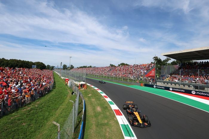 Oscar Piastri, McLaren, George Russell, Mercedes