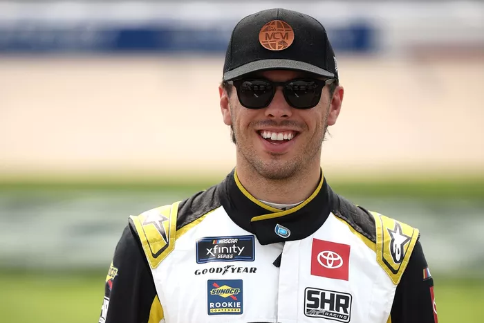 Dean Thompson, Sam Hunt Racing Toyota