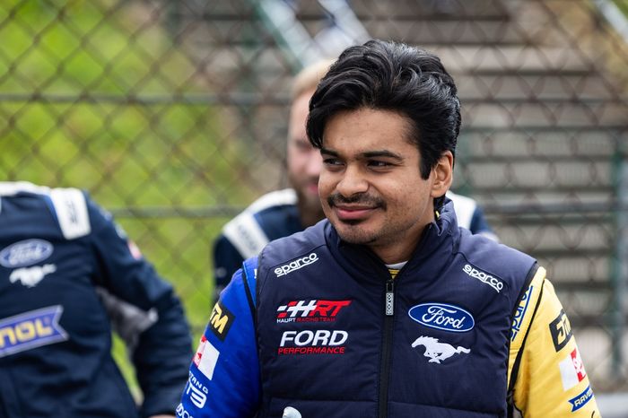 Arjun Maini, Team HRT