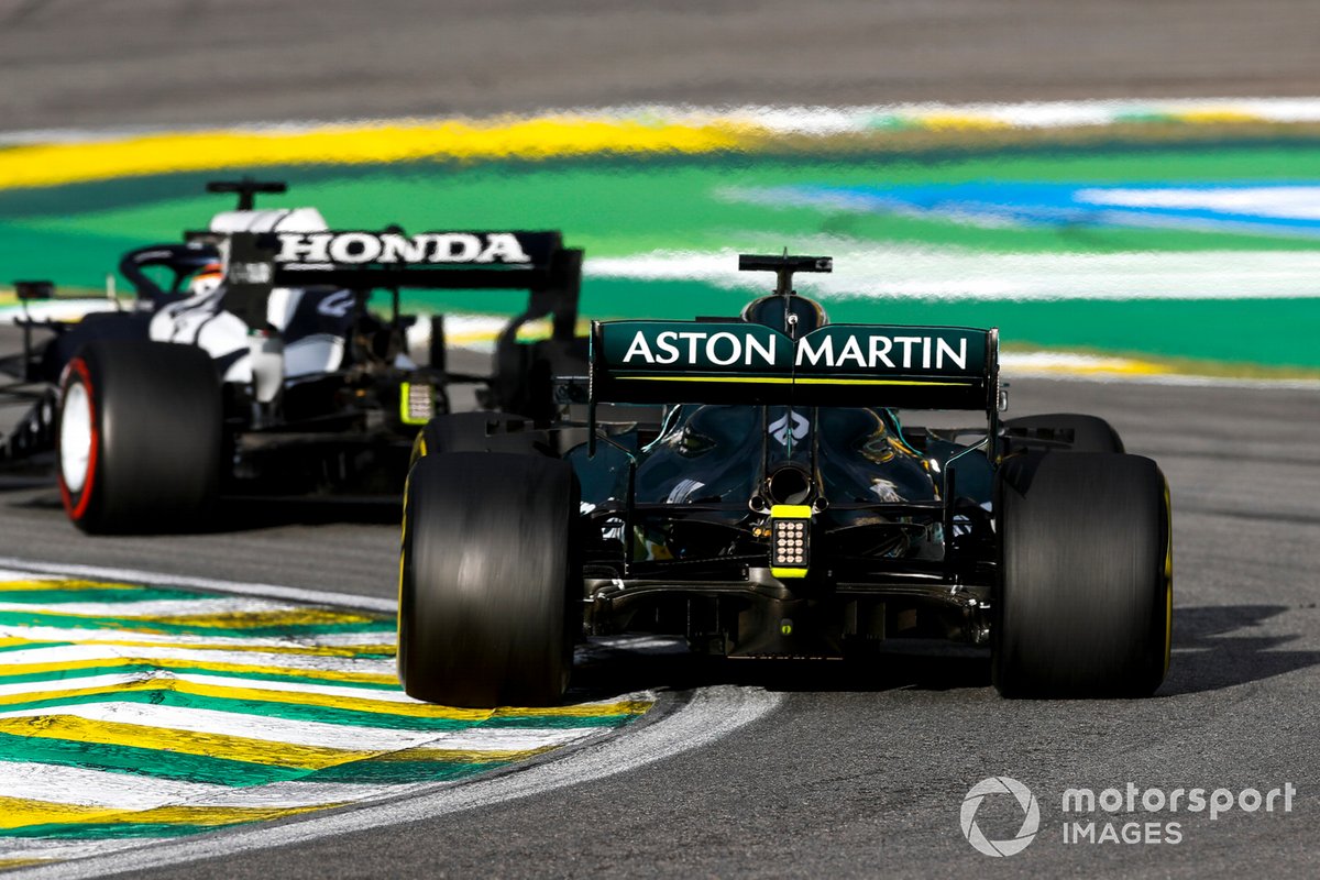 Yuki Tsunoda, AlphaTauri AT02, Lance Stroll, Aston Martin AMR21