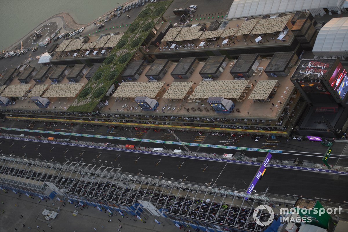 Una vista aérea del pit lane