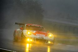 #30 Frikadelli Racing Team, Porsche GT3 R: Norbert Siedler, Patrick Huisman, Sabine Schmitz