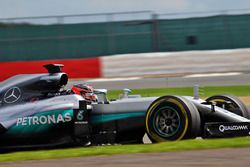 Esteban Ocon, Mercedes AMG F1 W07 Hybrid Test Driver