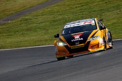 Gordon Shedden, Halfords Yuasa Racing