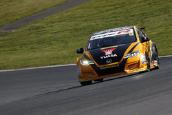 Gordon Shedden, Halfords Yuasa Racing
