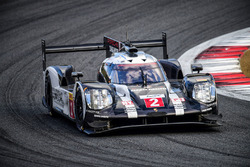 #2 Porsche Team Porsche 919 Hybrid: Romain Dumas, Neel Jani, Marc Lieb