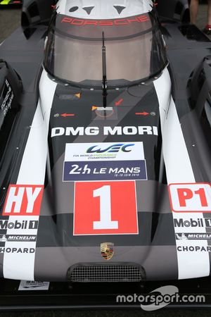 #1 Porsche Team Porsche 919 Hybrid