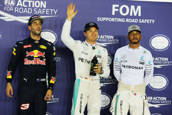Qualifying top three in parc ferme (L to R): Daniel Ricciardo, Red Bull Racing, second; Nico Rosberg, Mercedes AMG F1, pole position; Lewis Hamilton, Mercedes AMG F1, third