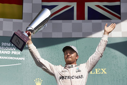 Podium: Race winner Nico Rosberg, Mercedes AMG F1