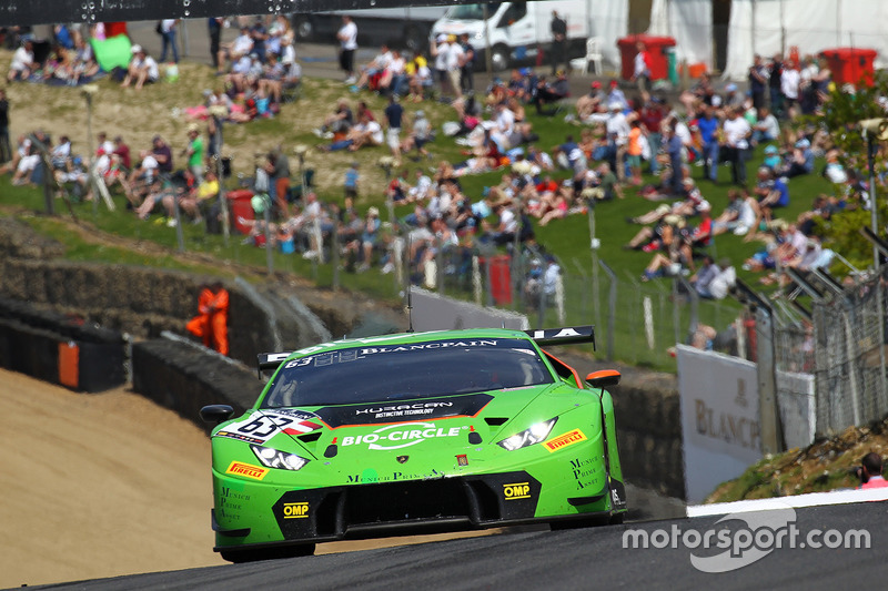 #63 GRT Grasser Racing Team Lamborghini Huracan GT3: Nicolas Pohler, Mirko Bortolotti