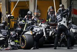 Пит-стоп: Серхио Перес, Sahara Force India F1 VJM09