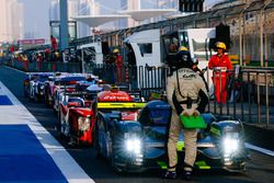 Atmosphere in the pitlane