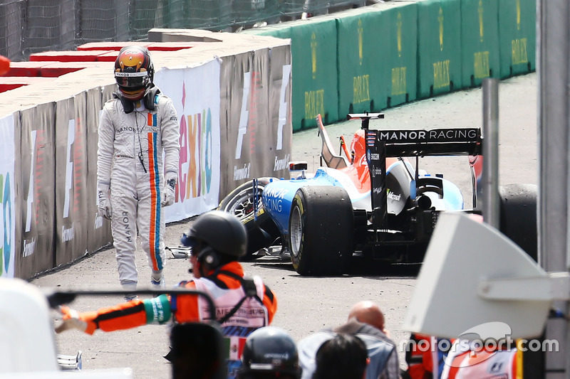 Pascal Wehrlein, Manor Racing retired from the race at the start