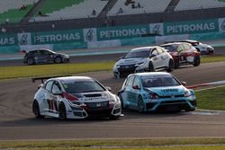 Roberto Colciago, Honda Civic TCR, Target Competition and Stefano Comini, Volkswagen Golf GTI TCR, Leopard Racing  