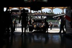 Nico Hulkenberg, Sahara Force India F1 VJM09 in the pits