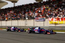 Brendon Hartley, Toro Rosso STR13 Honda, Pierre Gasly, Toro Rosso STR13 Honda