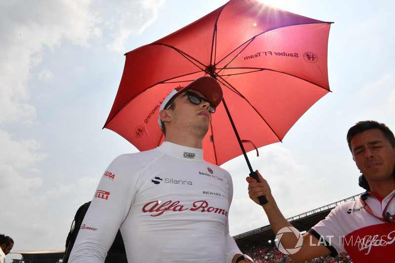 Charles Leclerc, Sauber on the grid