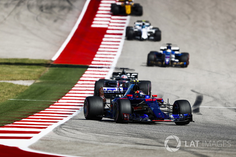 2017 год. За рулем болида Toro Rosso STR12 по ходу гонки