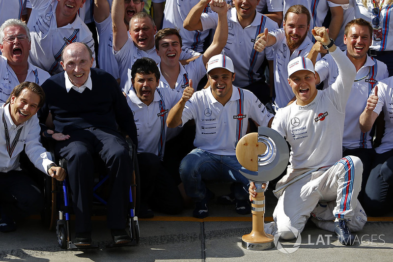 Frank Williams, Williams Team Owner and the team celebrate third place for Valtteri Bottas, Williams