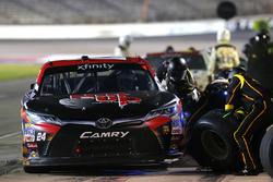 Dylan Lupton, JGL Racing Toyota pit stop