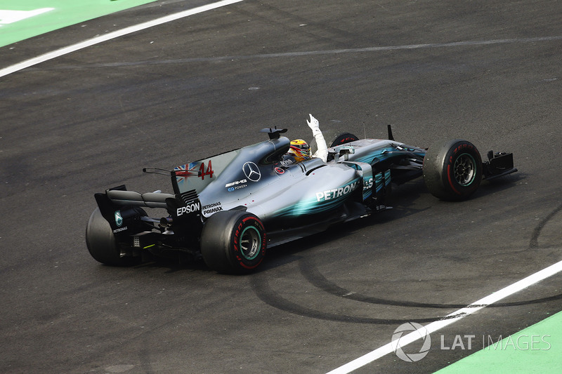 2017 World Champion Lewis Hamilton, Mercedes AMG F1