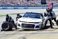 Brendan Gaughan, Beard Motorsports, Chevrolet Camaro Beard Oil Distributing / South Point Hotel & Casino, makes a pit stop