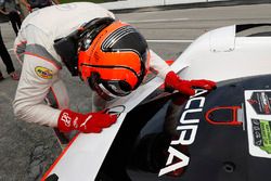 Ganador de la pole Helio Castroneves, Team Penske Acura