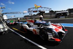 #8 Toyota Gazoo Racing Toyota TS050: Sébastien Buemi, Mike Conway