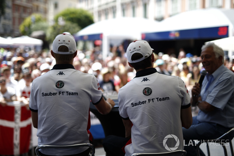 Marcus Ericsson, Sauber and Charles Leclerc, Sauber on stage with Bob Constanduros