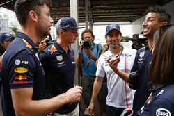 Max Verstappen, Red Bull Racing, Sergio Perez, Force India, en Daniel Ricciardo, Red Bull Racing