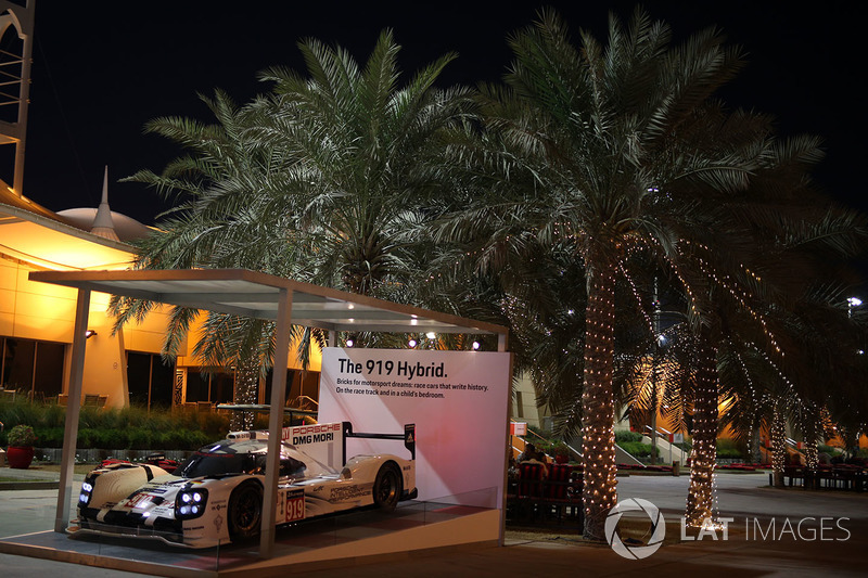 Porsche 919 display in the paddock