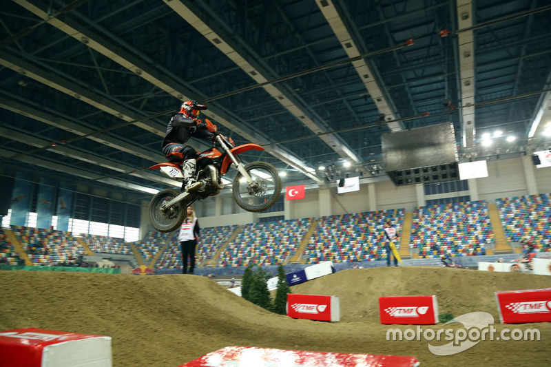 İstanbul Supercross Cuma antrenman